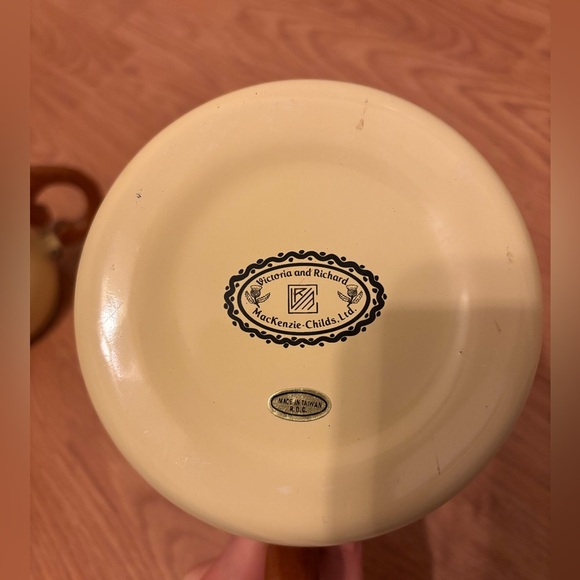 Victoria & Richard MacKenzie Childs Yellow-Gold Tea Set - Picture 7 of 16